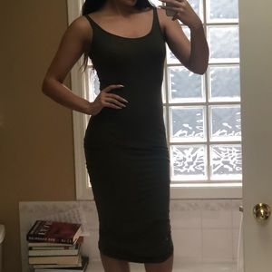 Aritzia Babaton Hunter Green Dress